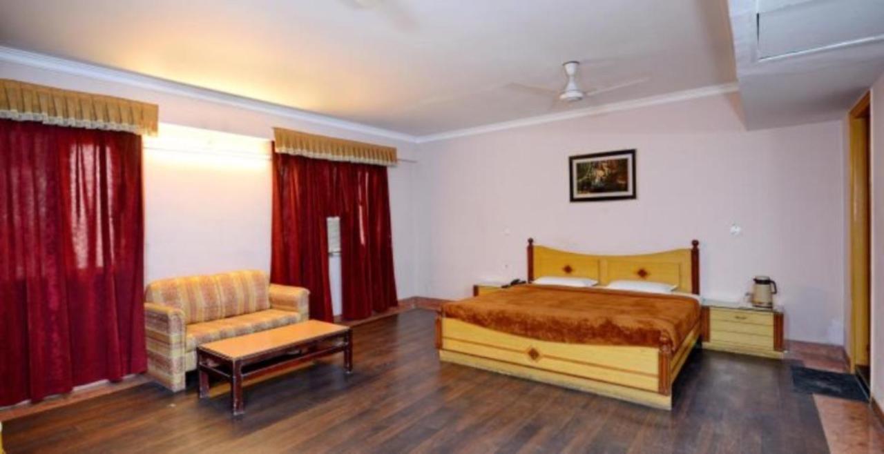Hotel Shelter Gwalior Εξωτερικό φωτογραφία