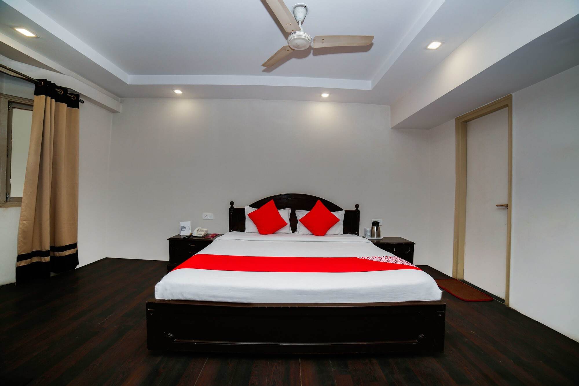 Hotel Shelter Gwalior Εξωτερικό φωτογραφία